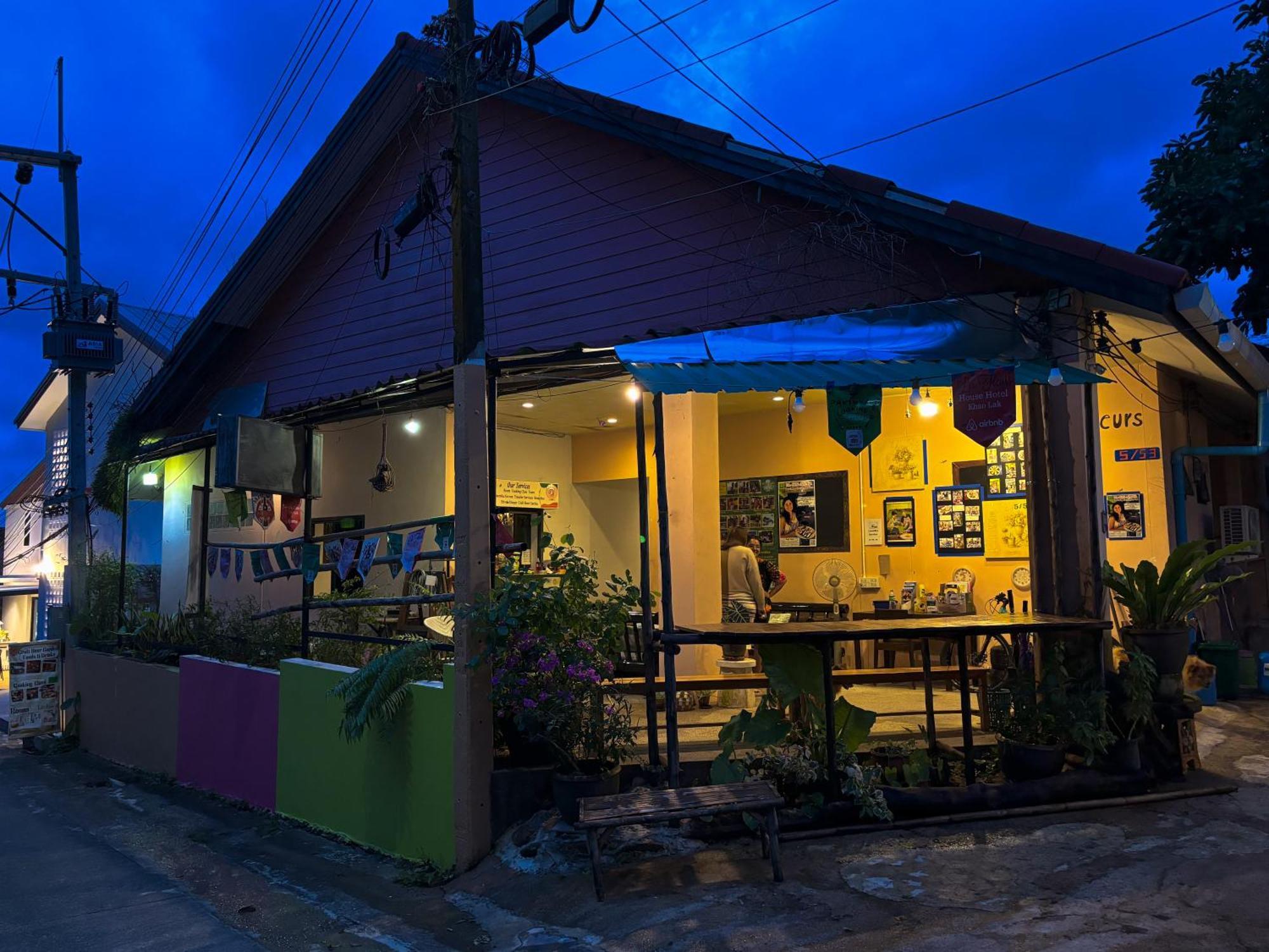 Bed and Breakfast Les Fleurs House Khao Lak Exterior foto