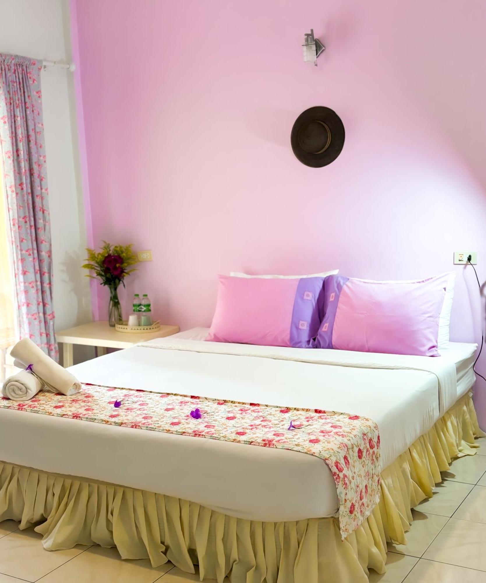Bed and Breakfast Les Fleurs House Khao Lak Exterior foto
